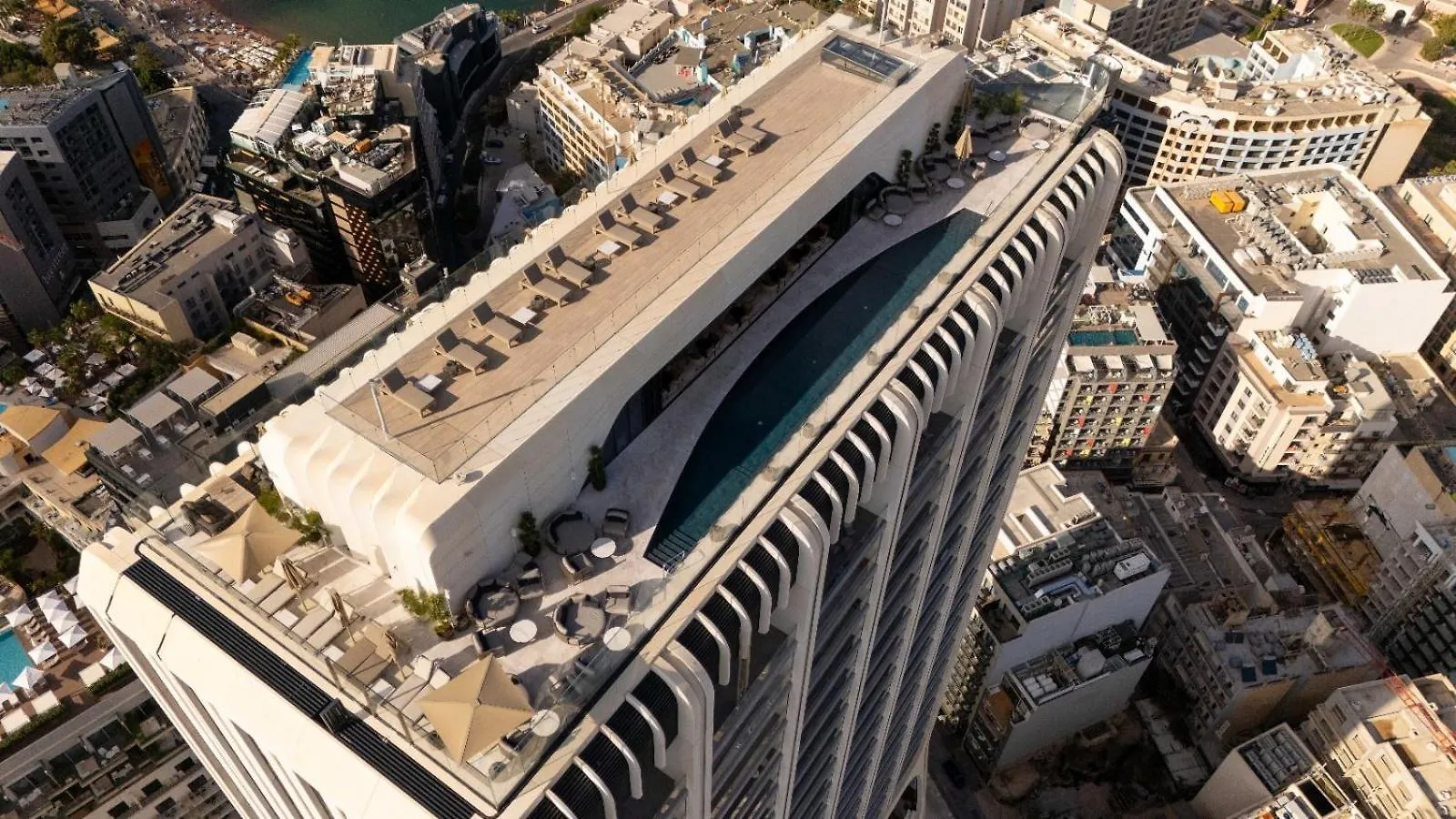 Mercury Luxe Retreat Apartment In Mercury Towers Saint Julian's Malta